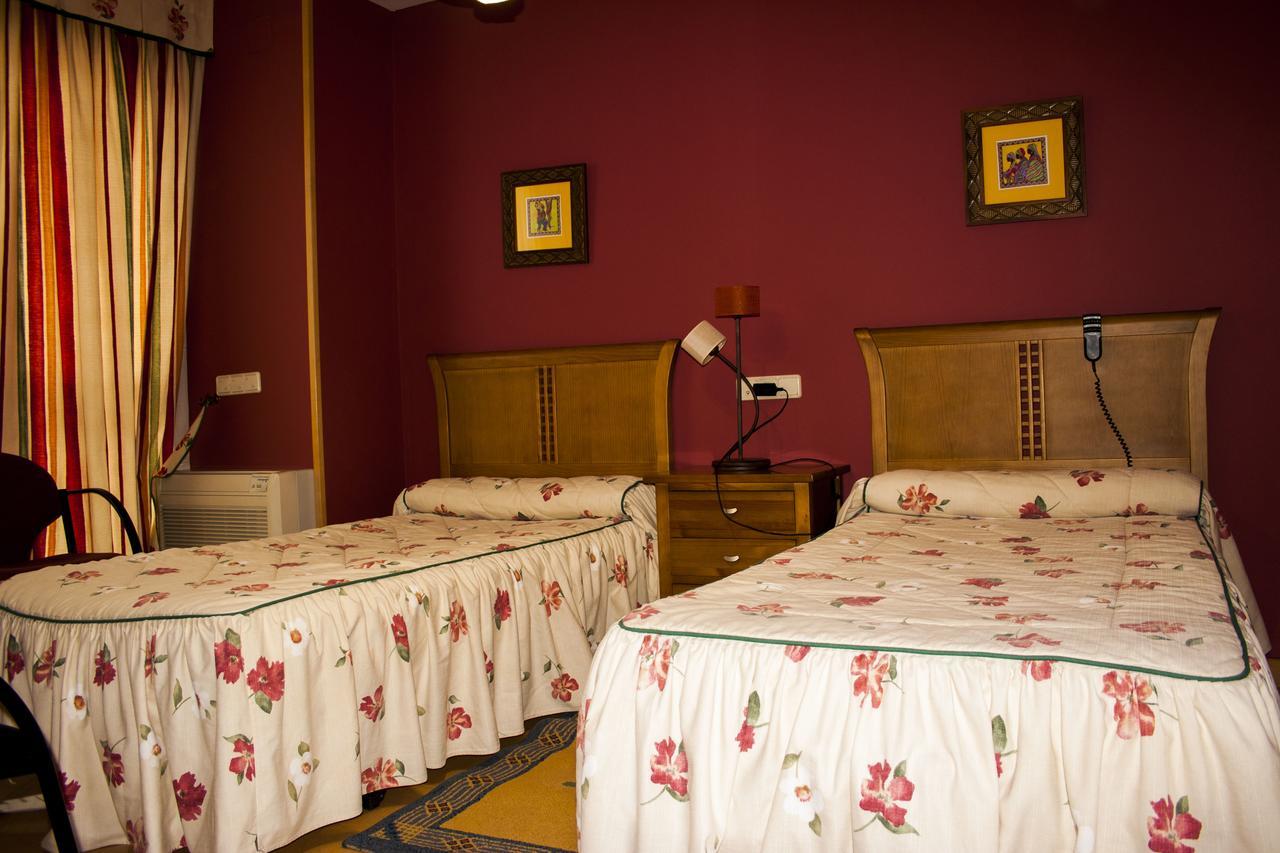 Hostal Arpa Ávila Luaran gambar