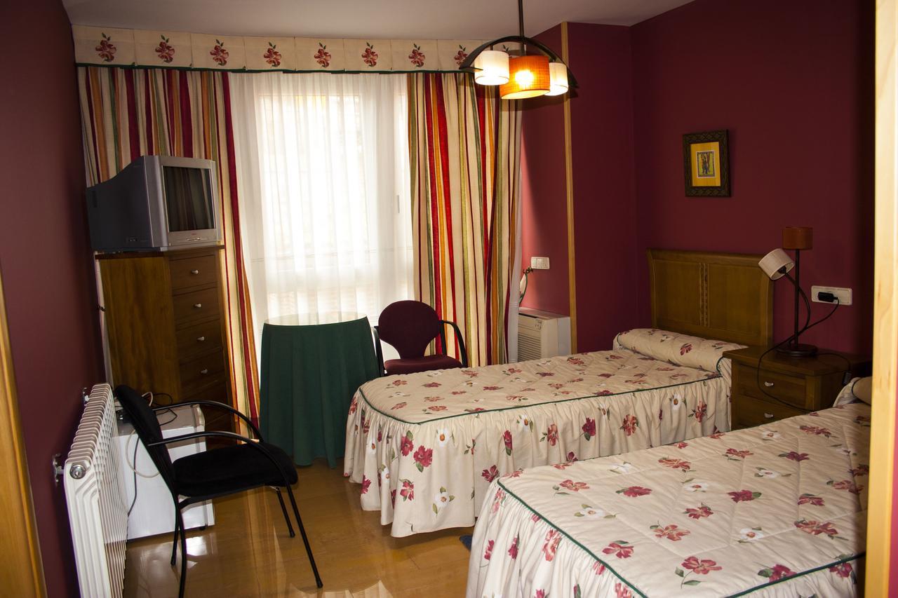 Hostal Arpa Ávila Luaran gambar